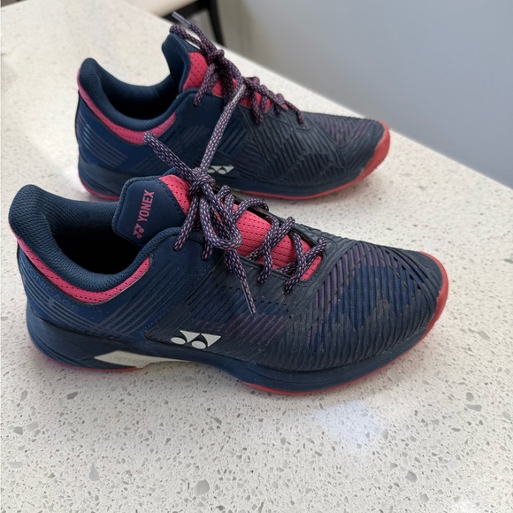 Yonex Women's Navy and Pink Tennis Athletic Shoes - Picture 1 of 7